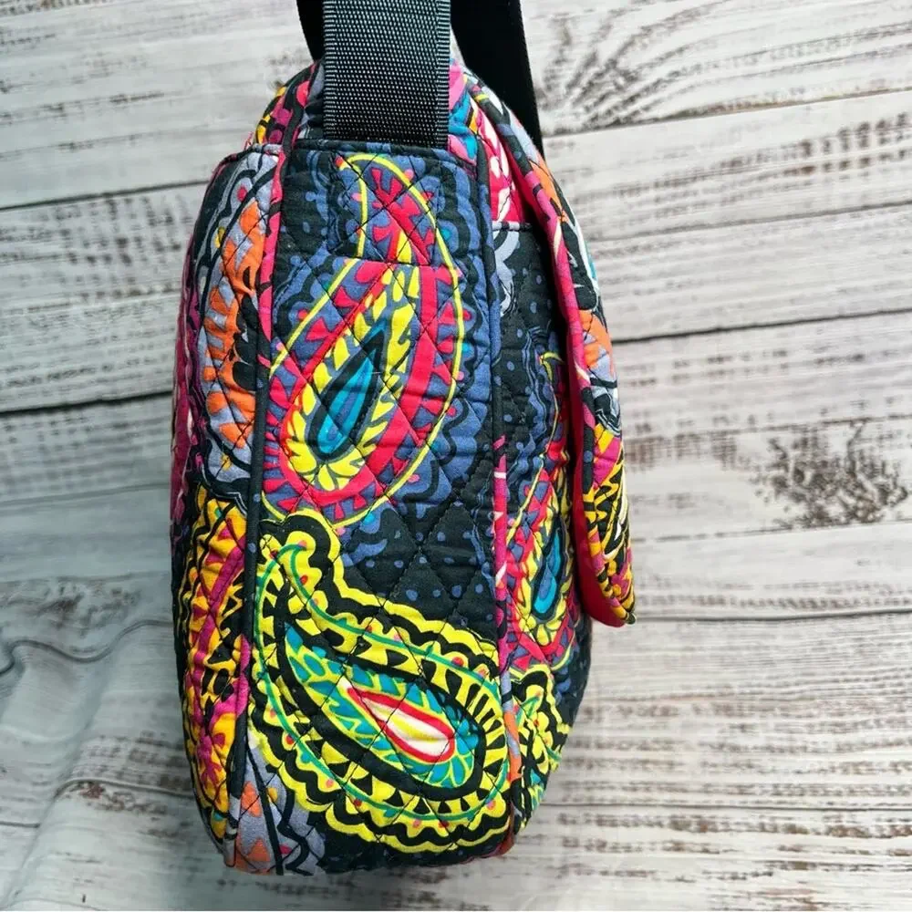 Vera Bradley Essential Messenger‎ Bag in Twilight Paisley Laptop Bag EUC